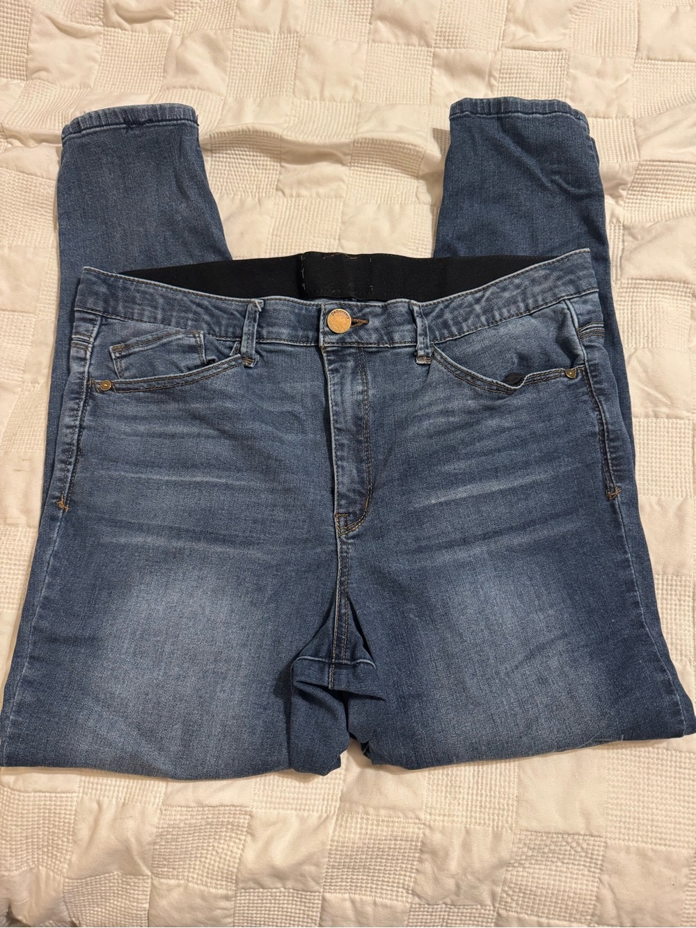 Democracy Women's Skinny Jeans in Medium Blue Wash size 16